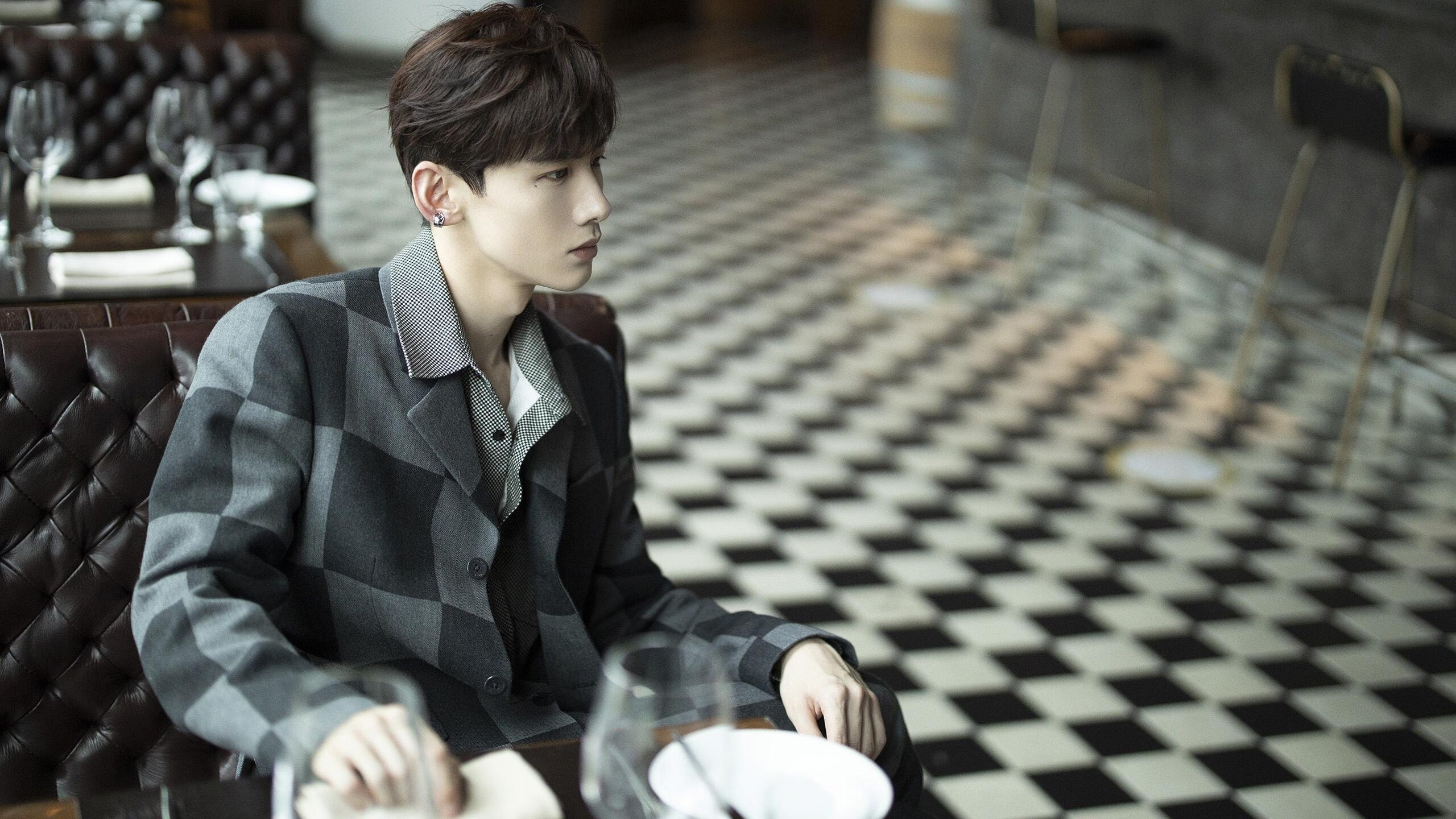 太阳在客场奋战到最后一刻,布克投中制胜三分,带队成功逆转骑士!