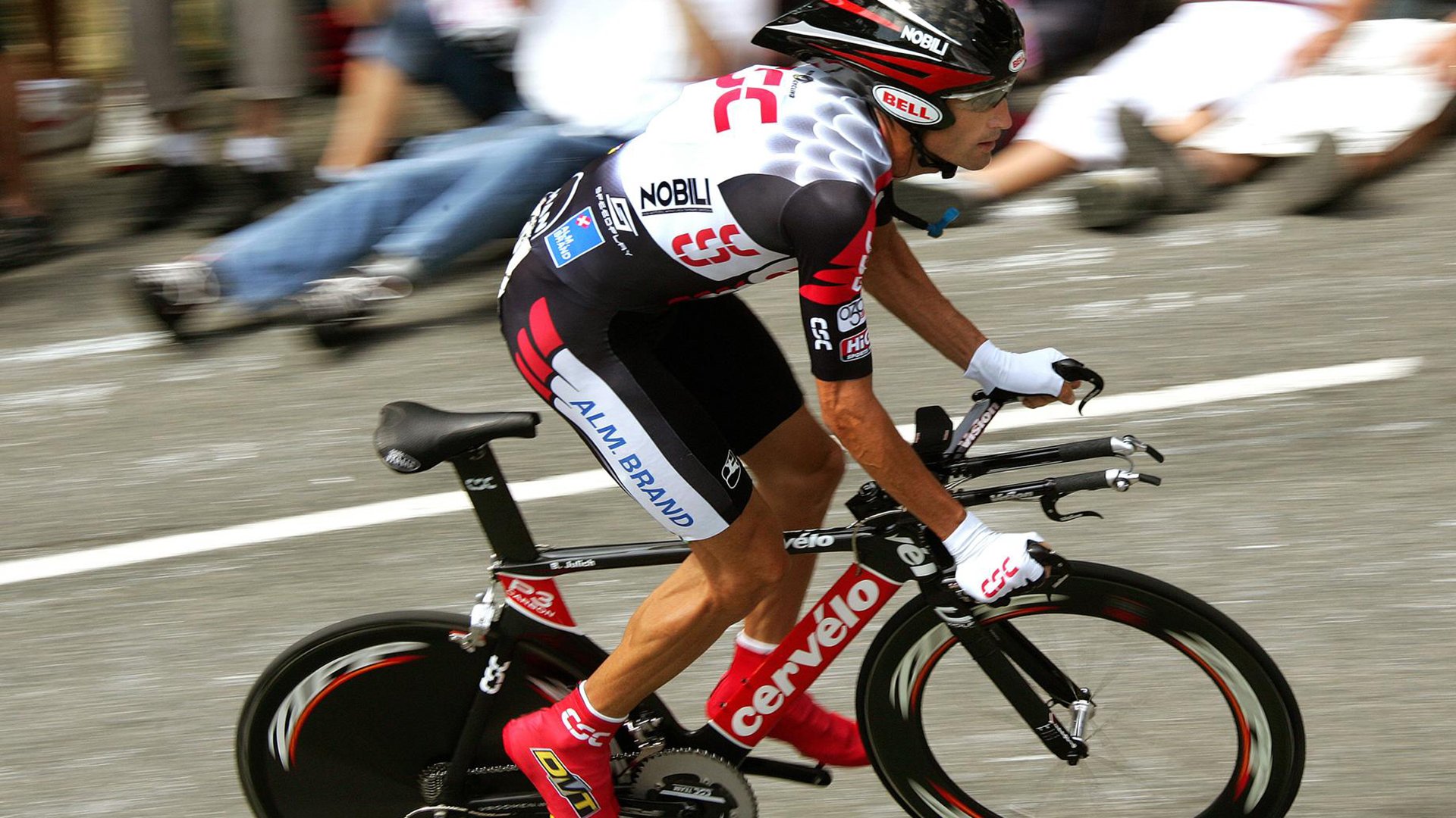 万人观赛，湖畔变身全民水上嘉年华，大班语言甜甜的果汁教案反思