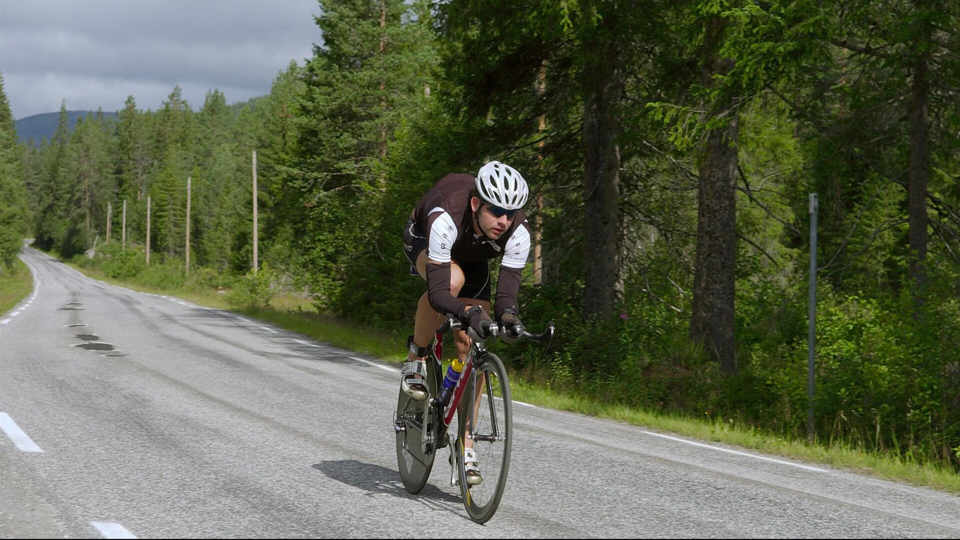 划频稳定性成蝶泳长距离胜负关键,蝶泳划水动作